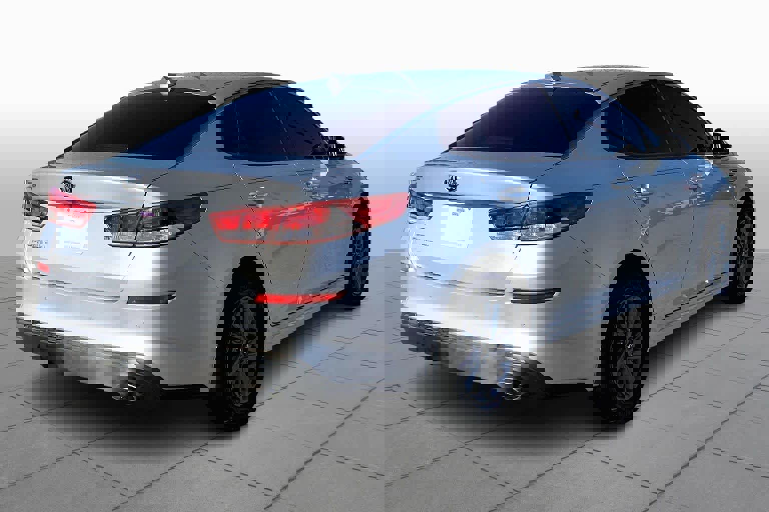 Used 2020 Kia Optima LX image 3