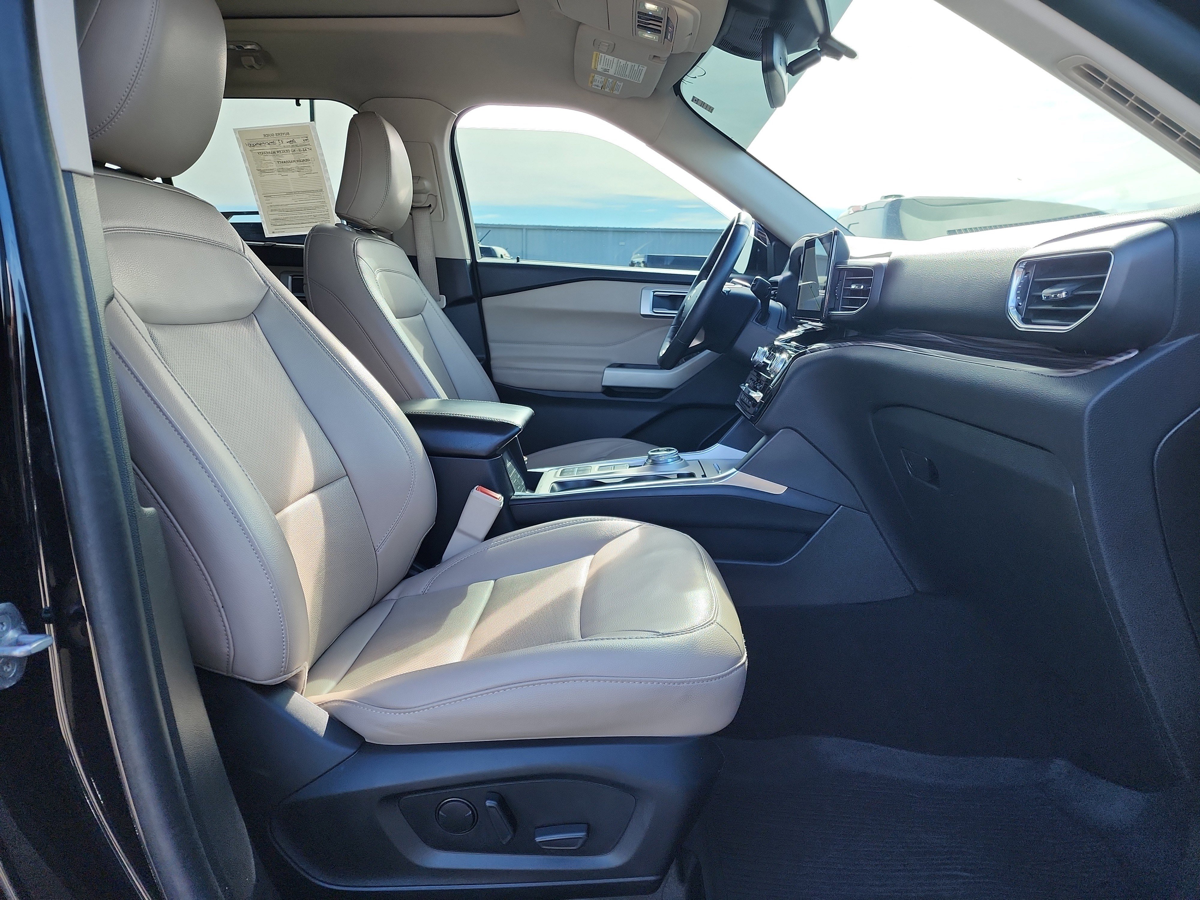 Certified 2023 Ford Explorer Limited w/ Equipment Group 301A image 17