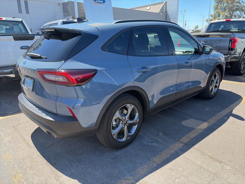 Certified 2025 Ford Escape ST-Line w/ Tech Pack #1 image 3