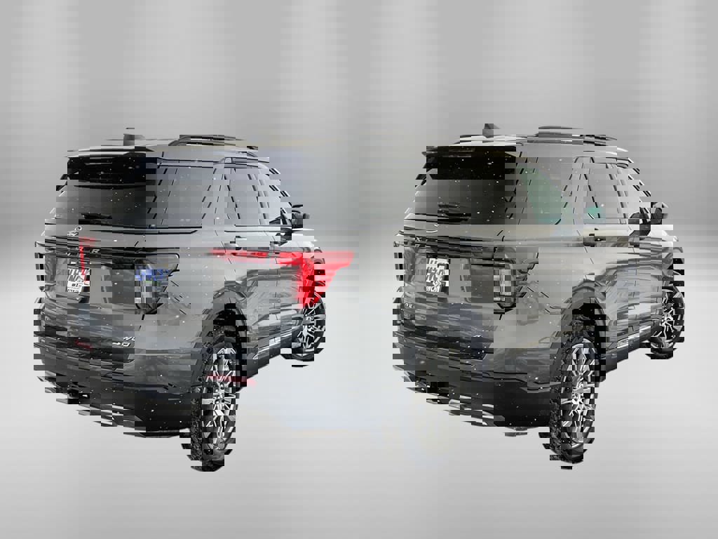 Certified 2025 Ford Explorer Active w/ Active Comfort Package image 45