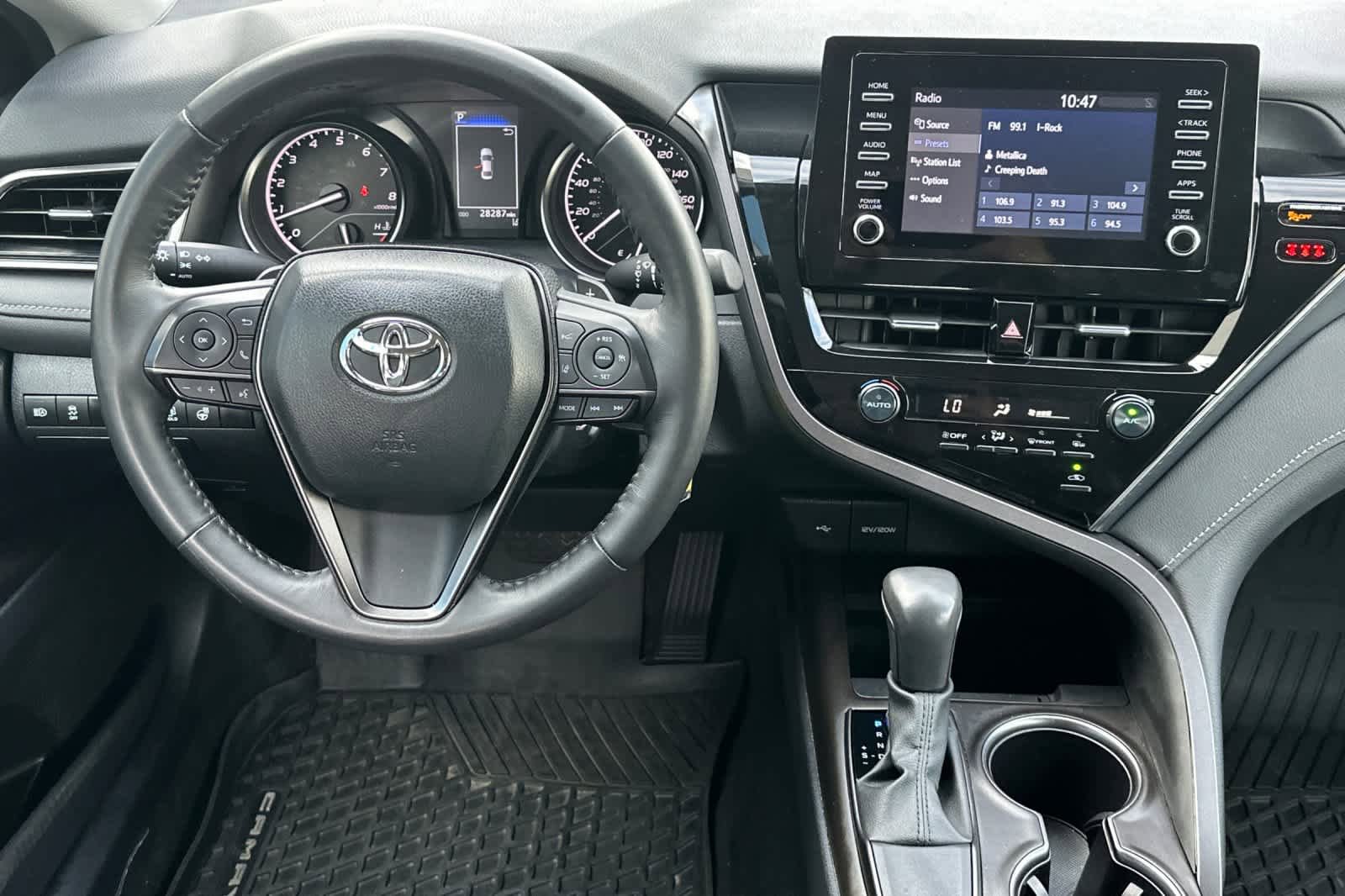 Used 2024 Toyota Camry SE FWD image 14