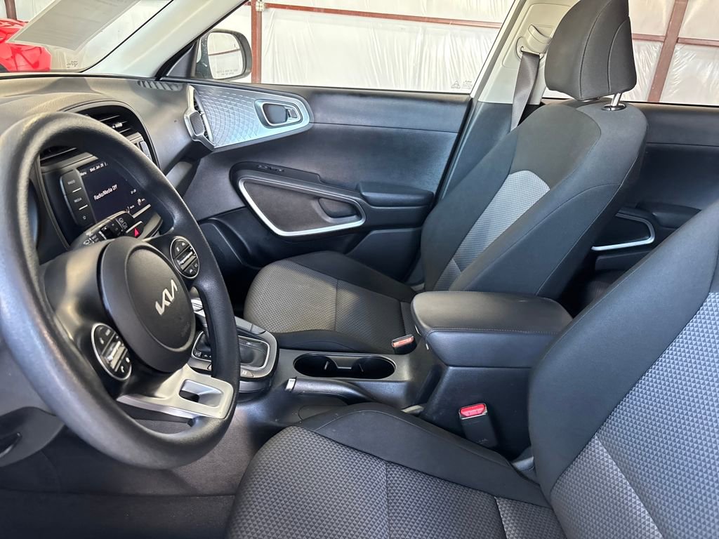Used 2024 Kia Soul LX w/ Option Group 015 image 11