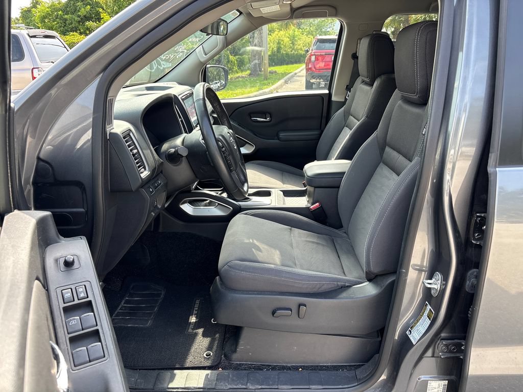 Used 2023 Nissan Frontier SV w/ SV Convenience Package RWD image 30