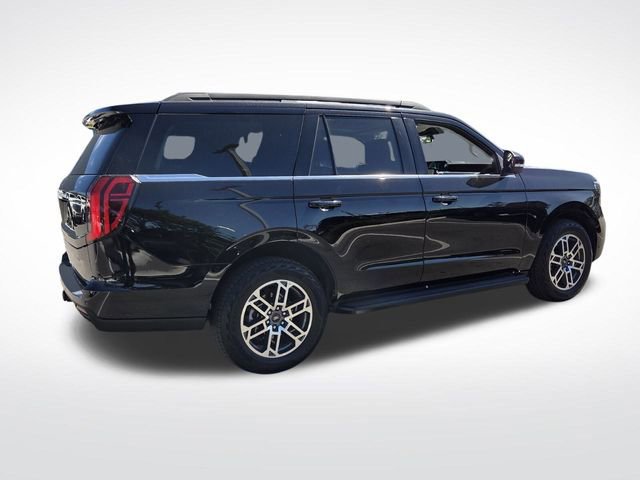 Certified 2025 Ford Expedition Active image 5