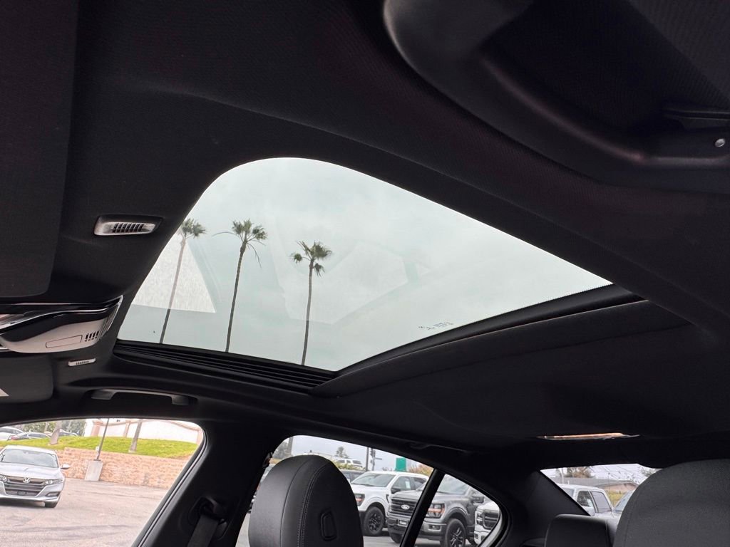 Used 2021 BMW 540i w/ M Sport Package RWD image 21