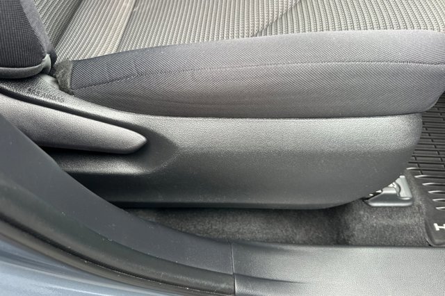 Used 2020 Toyota Highlander LE image 23