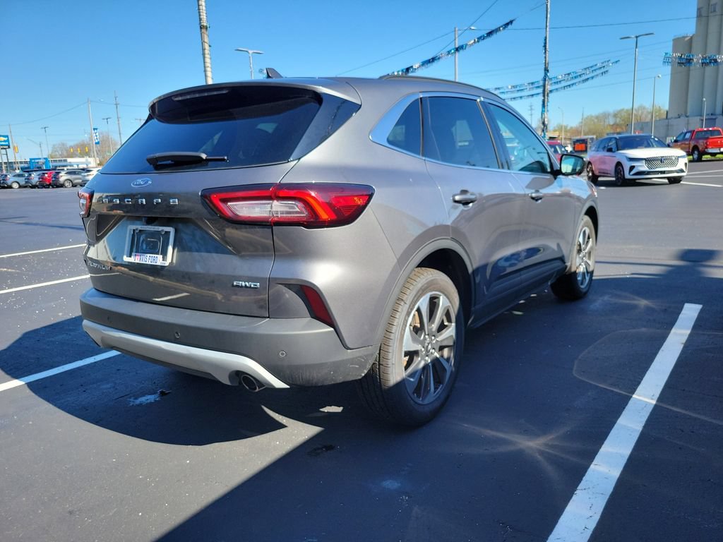 Certified 2023 Ford Escape Platinum AWD/4WD image 3