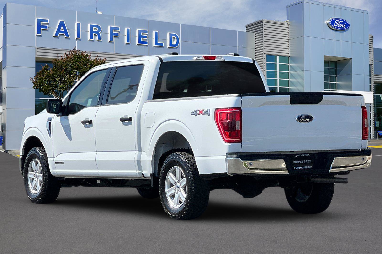 Certified 2023 Ford F150 XLT w/ Equipment Group 301A Mid AWD/4WD image 10