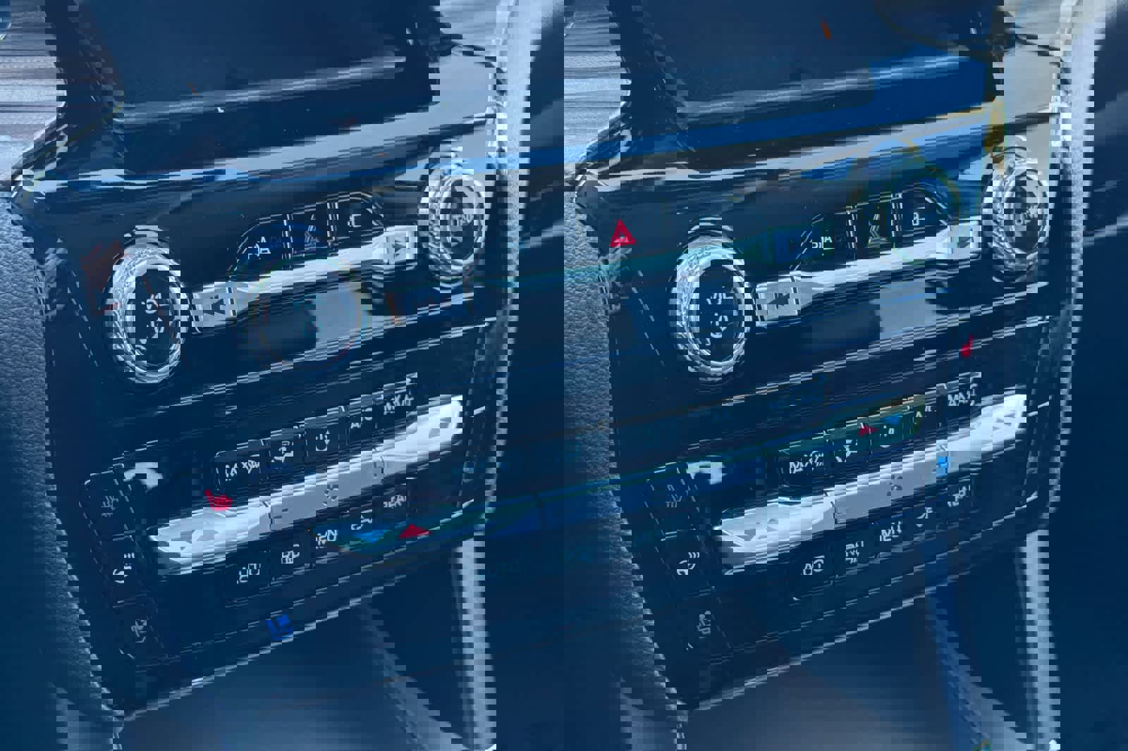 Certified 2023 Ford Explorer Limited image 22