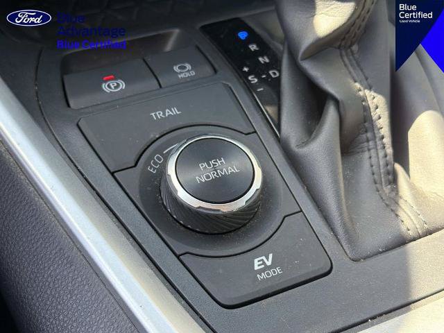 Used 2021 Toyota RAV4 LE AWD/4WD image 28