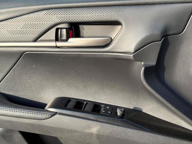 Used 2025 Toyota Camry XSE FWD image 26