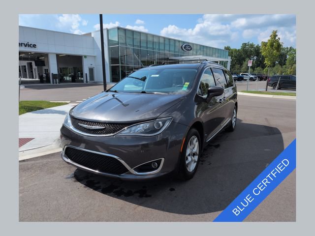 Used 2018 Chrysler Pacifica Touring-L Plus w/ Tire & Wheel Group FWD image 1