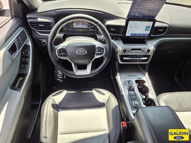 Certified 2023 Ford Explorer XLT w/ Equipment Group 202A AWD/4WD image 14