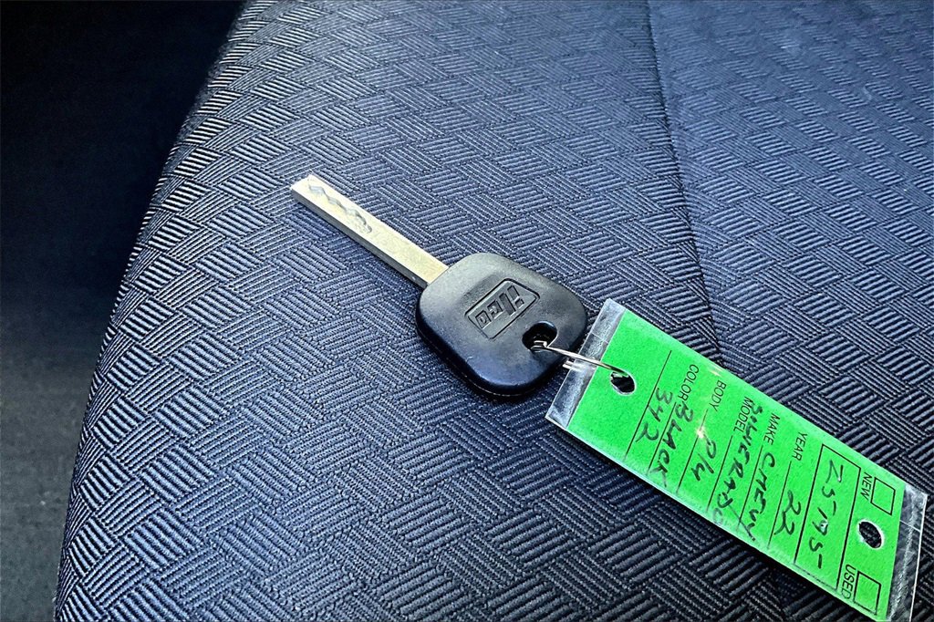 Used 2022 Chevrolet Silverado 1500 Custom Trail Boss w/ LPO, Dark Essentials Package image 12