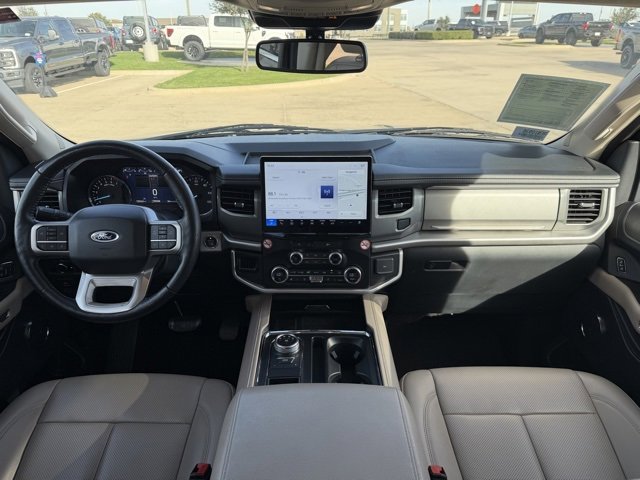 Certified 2024 Ford Expedition Max XLT image 24