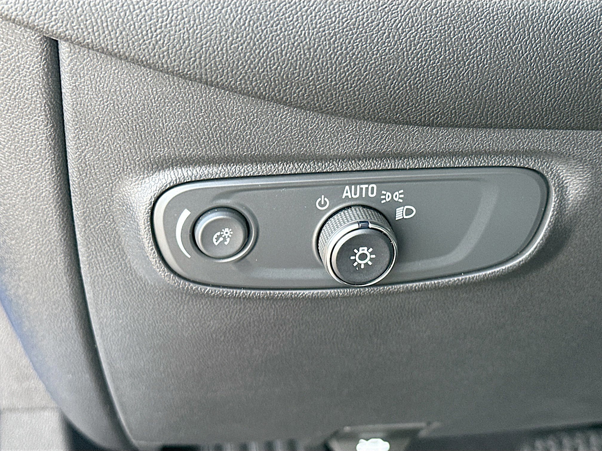 Used 2024 Chevrolet Equinox LT image 10