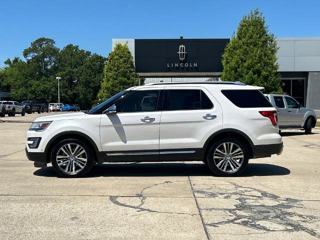 Certified 2017 Ford Explorer Platinum AWD/4WD image 2