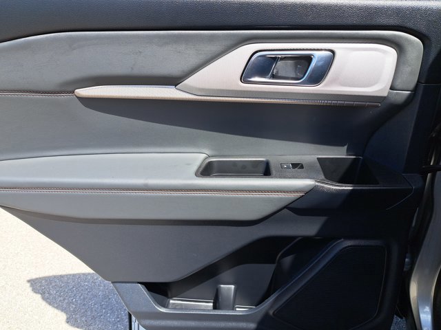 Certified 2025 Ford Explorer Active image 16