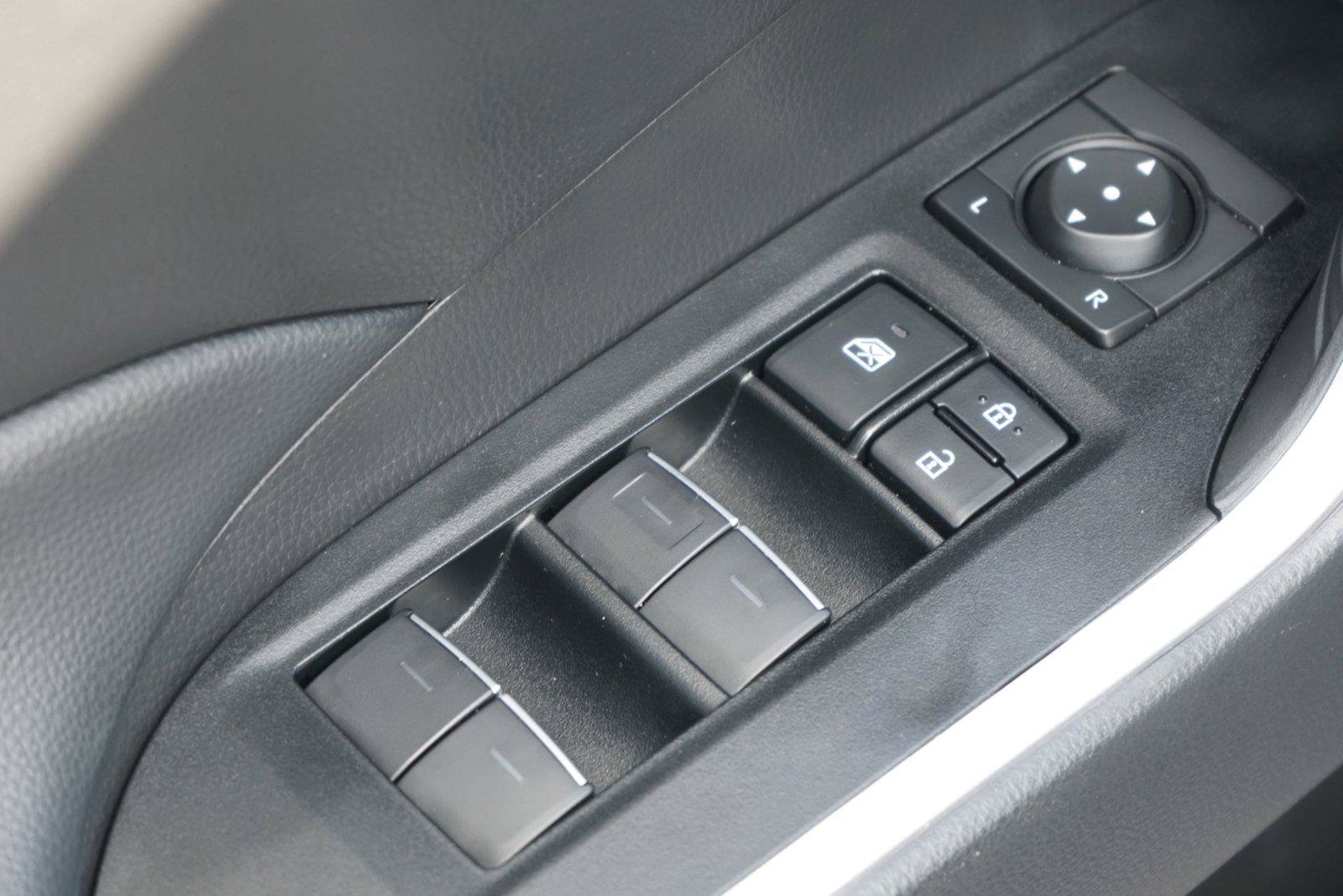 Used 2025 Toyota RAV4 XLE w/ Weather Package AWD/4WD image 20