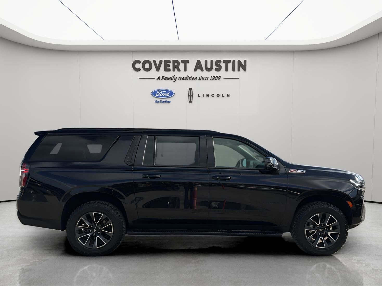 Used 2022 Chevrolet Suburban Z71 w/ Luxury Package image 6