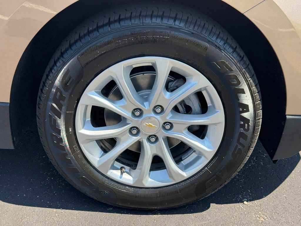 Used 2019 Chevrolet Equinox LT w/ Driver Convenience Package FWD image 41