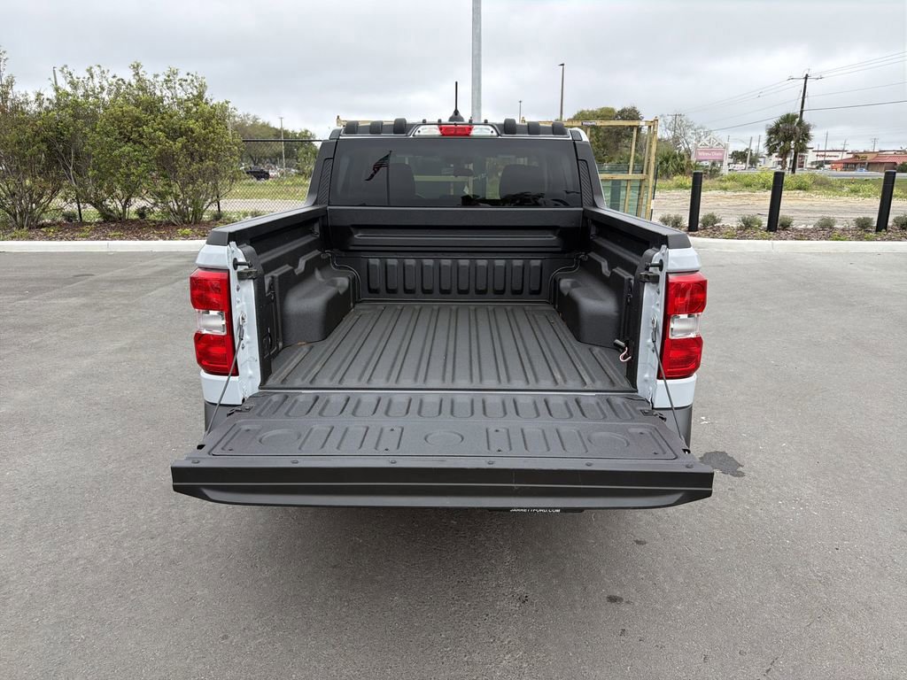 Certified 2025 Ford Maverick XL image 10