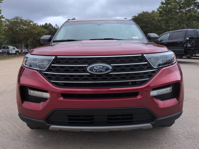 Certified 2023 Ford Explorer XLT w/ Equipment Group 202A RWD image 9