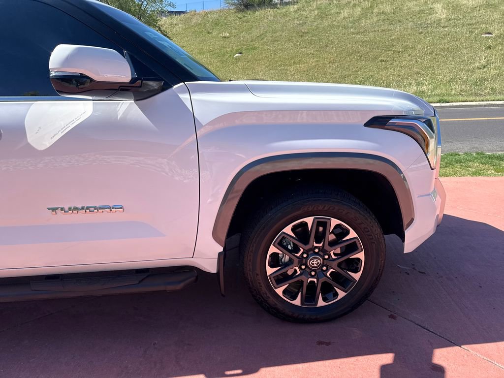 Used 2026 Toyota Tundra Limited w/ Power Package AWD/4WD image 32