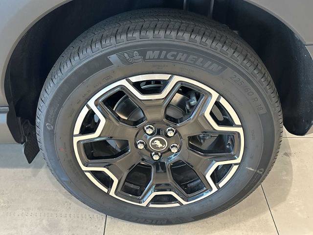 Certified 2025 Ford Bronco Sport Outer Banks w/ Outer Banks Tech Package+ AWD/4WD image 32