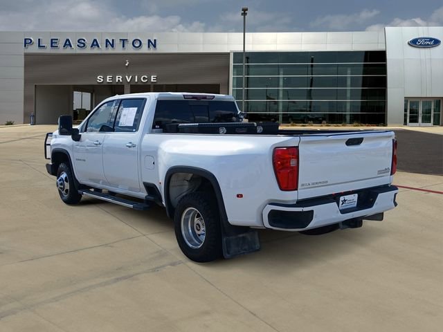 Used 2023 Chevrolet Silverado 3500 High Country w/ Technology Package AWD/4WD image 3