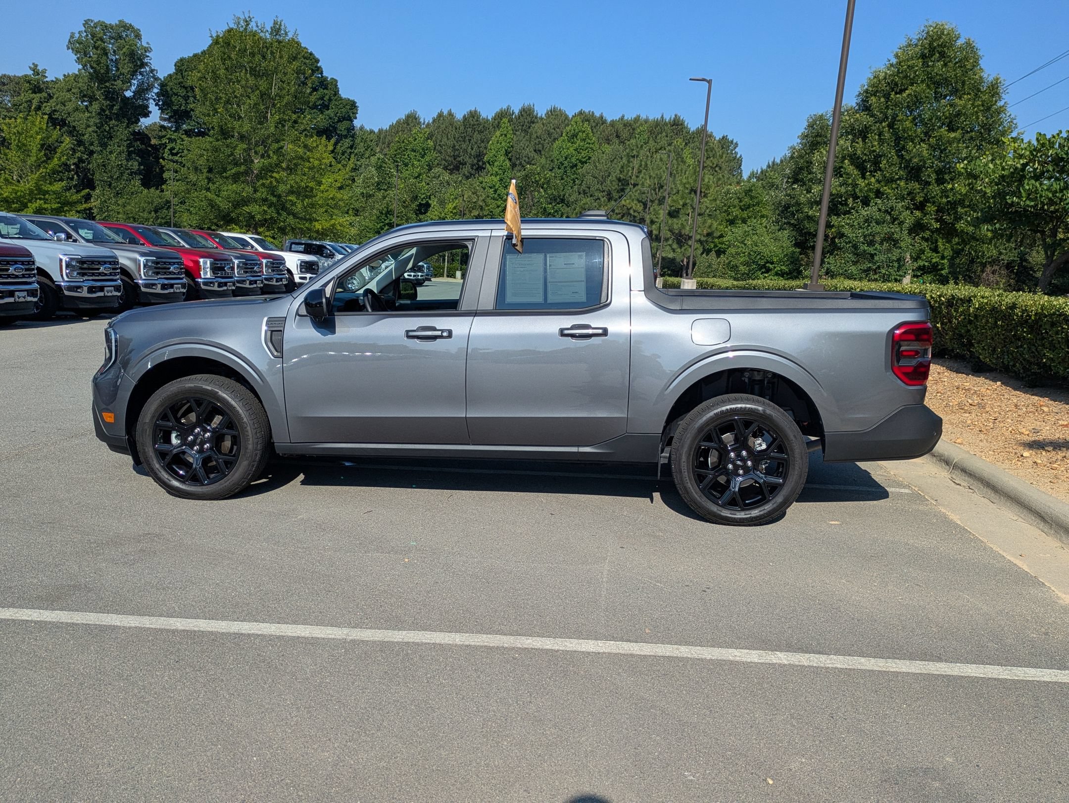 Certified 2025 Ford Maverick Lariat w/ Black Appearance Package AWD/4WD image 7