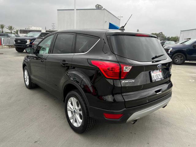 Certified 2019 Ford Escape SE image 3