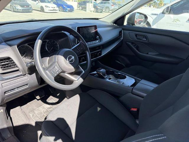 Used 2024 Nissan Rogue S FWD image 15
