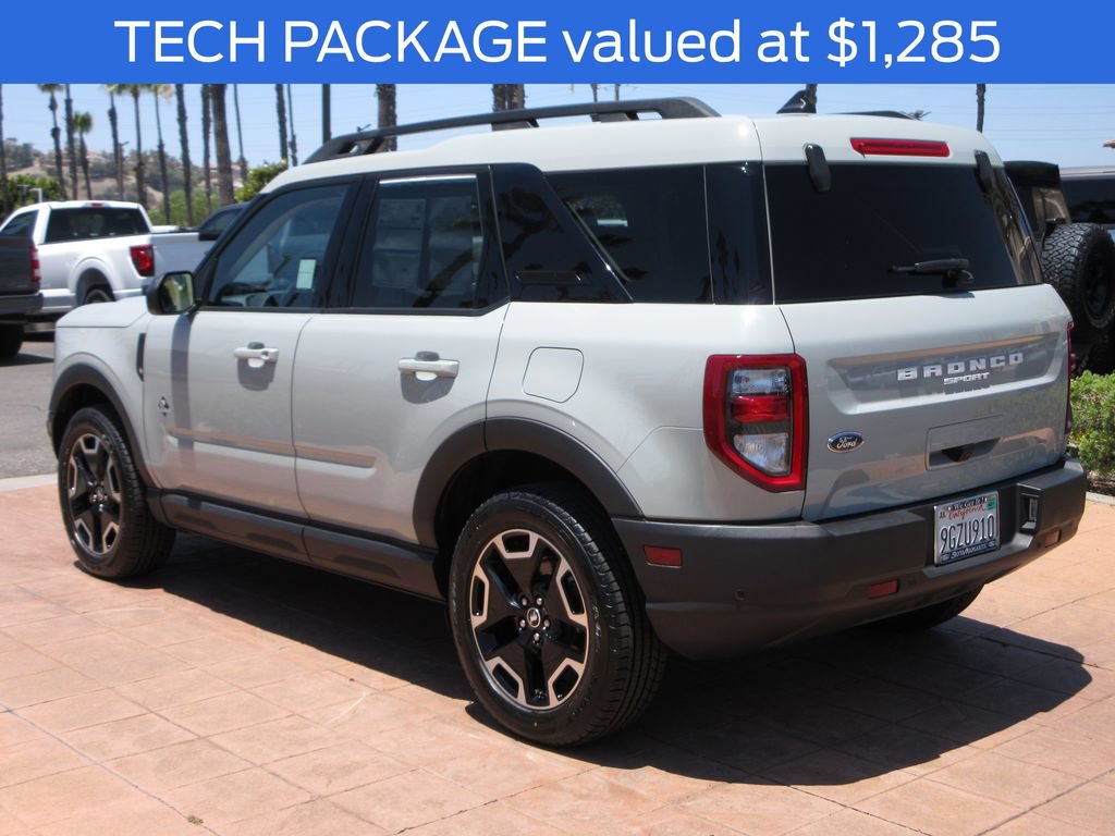 Certified 2023 Ford Bronco Sport Outer Banks w/ Tech Package AWD/4WD image 2
