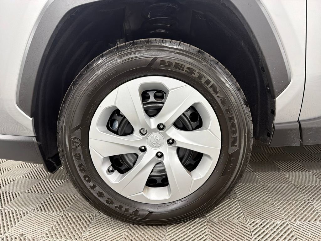 Used 2024 Toyota RAV4 LE image 12
