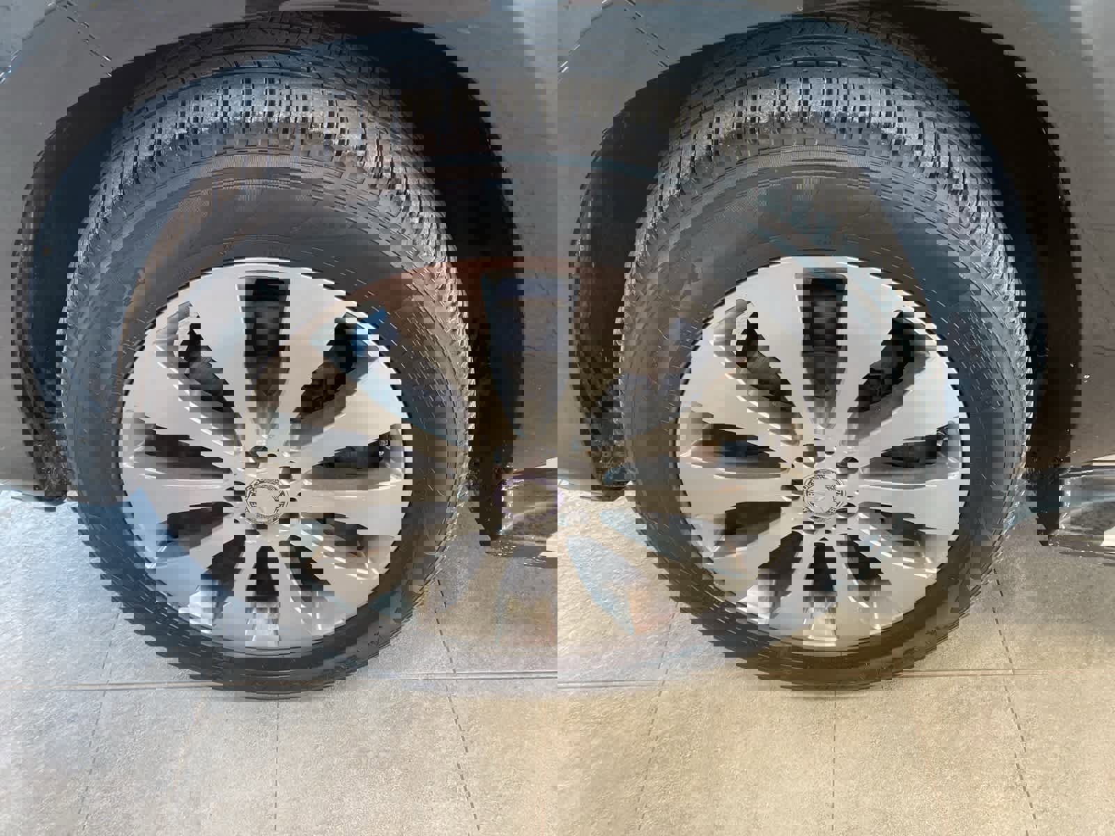 Used 2017 Mercedes-Benz GLS 450 4MATIC image 9