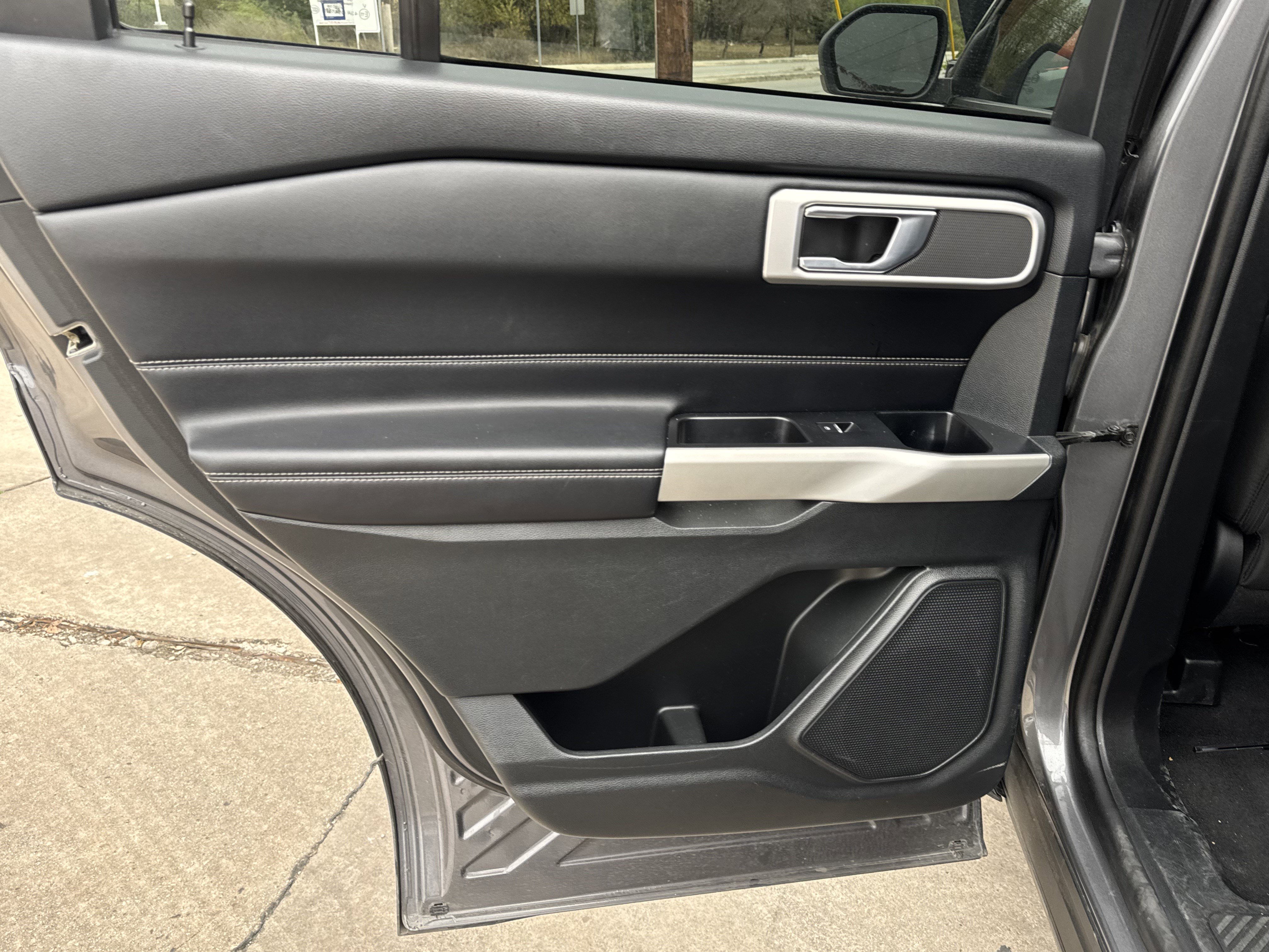 Certified 2021 Ford Explorer XLT image 15