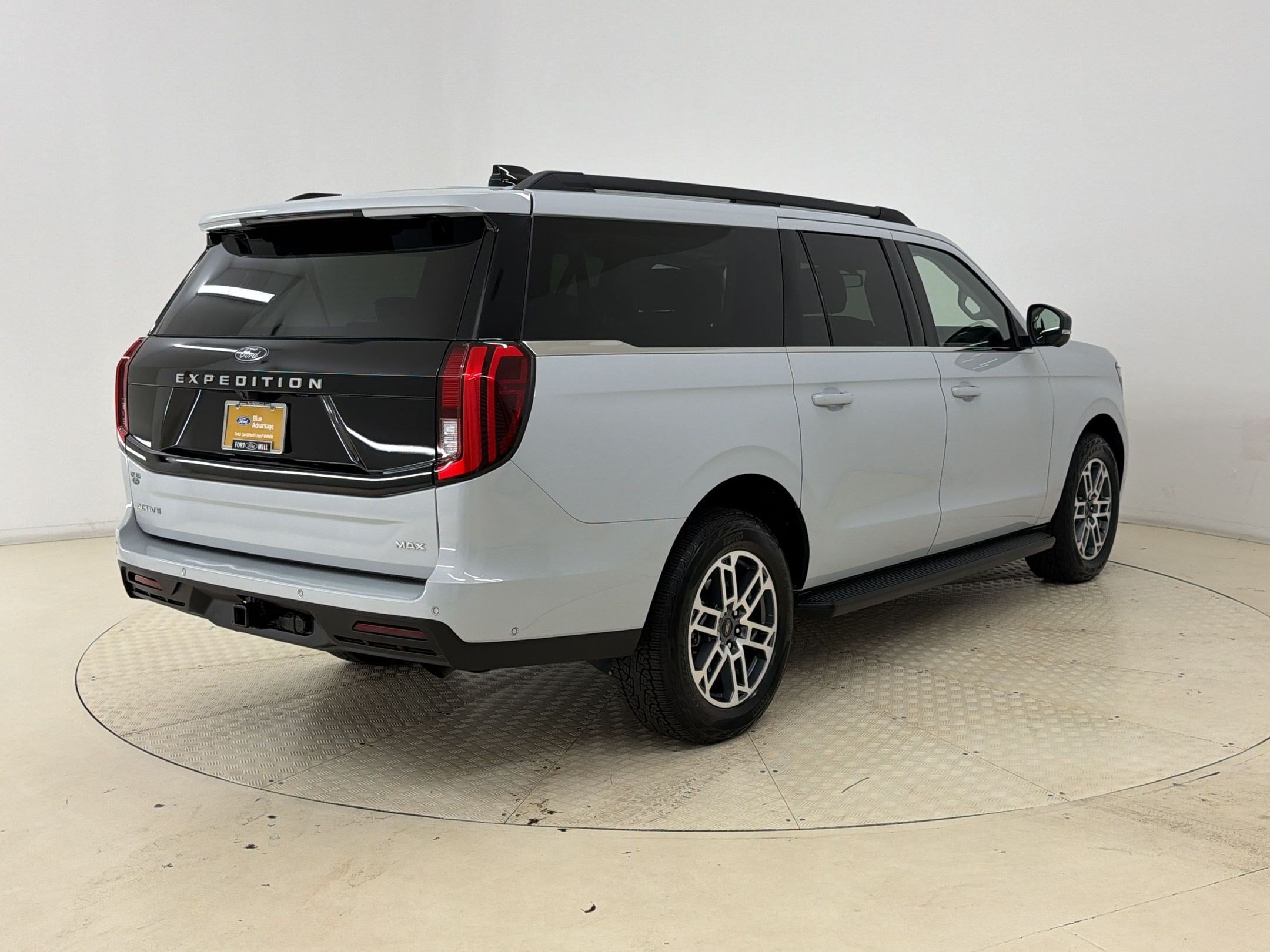 Certified 2025 Ford Expedition Max Active AWD/4WD image 9