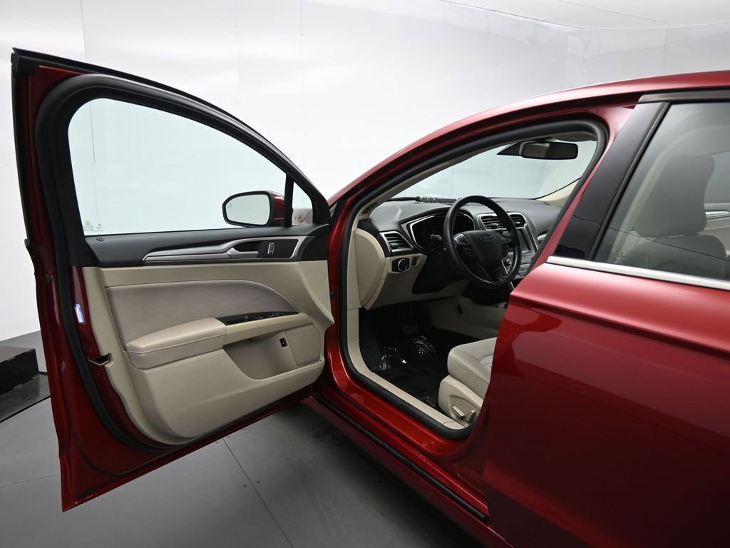 Certified 2019 Ford Fusion SE image 36