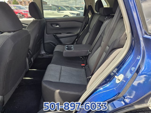 Used 2024 Nissan Rogue SV FWD image 9