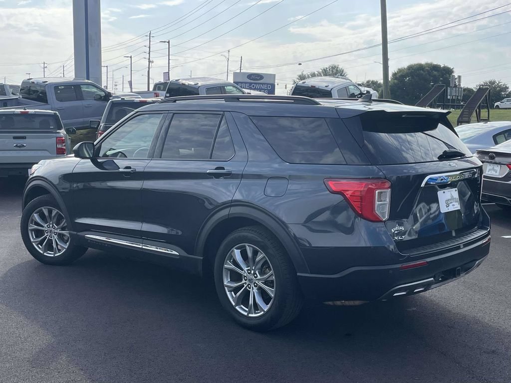 Certified 2022 Ford Explorer XLT w/ Equipment Group 202A RWD image 5