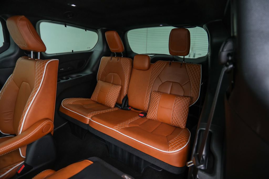 Used 2024 Chrysler Pacifica Pinnacle w/ Trailer Tow Group image 24