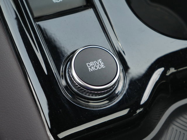 Certified 2025 Ford Explorer Platinum w/ Ultimate Package image 26