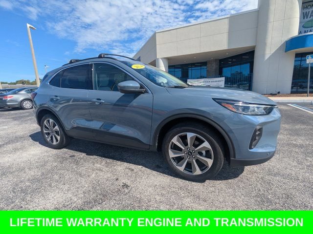Certified 2024 Ford Escape Platinum AWD/4WD image 3