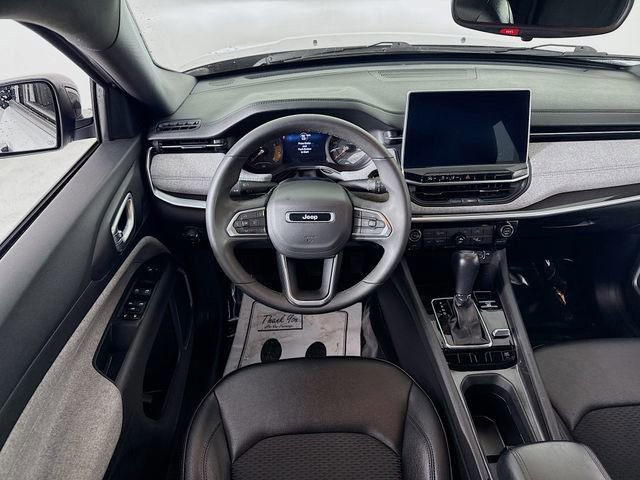 Used 2024 Jeep Compass Latitude image 19