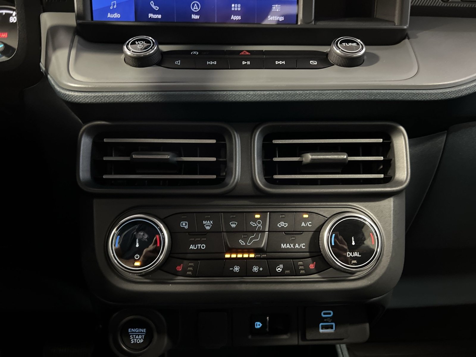 Certified 2024 Ford Maverick Tremor w/ Tremor Off-Road Package AWD/4WD image 21