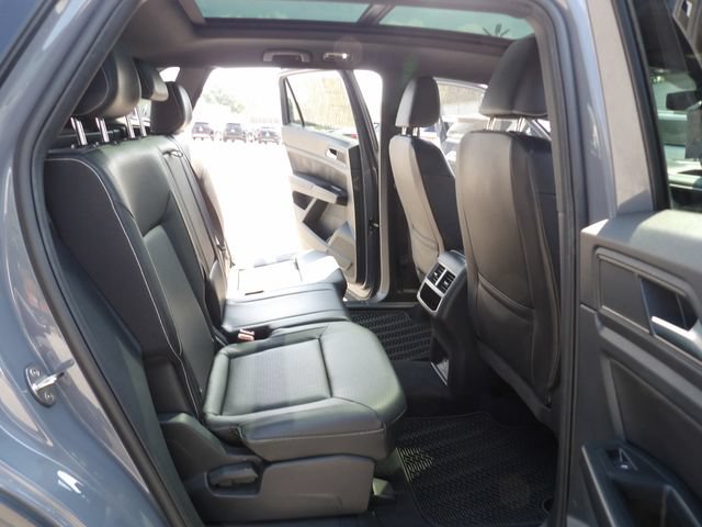 Used 2020 Volkswagen Atlas Cross Sport SE w/ Panoramic Sunroof Package FWD image 32