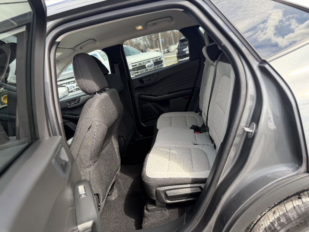 Certified 2023 Ford Escape Active AWD/4WD image 12