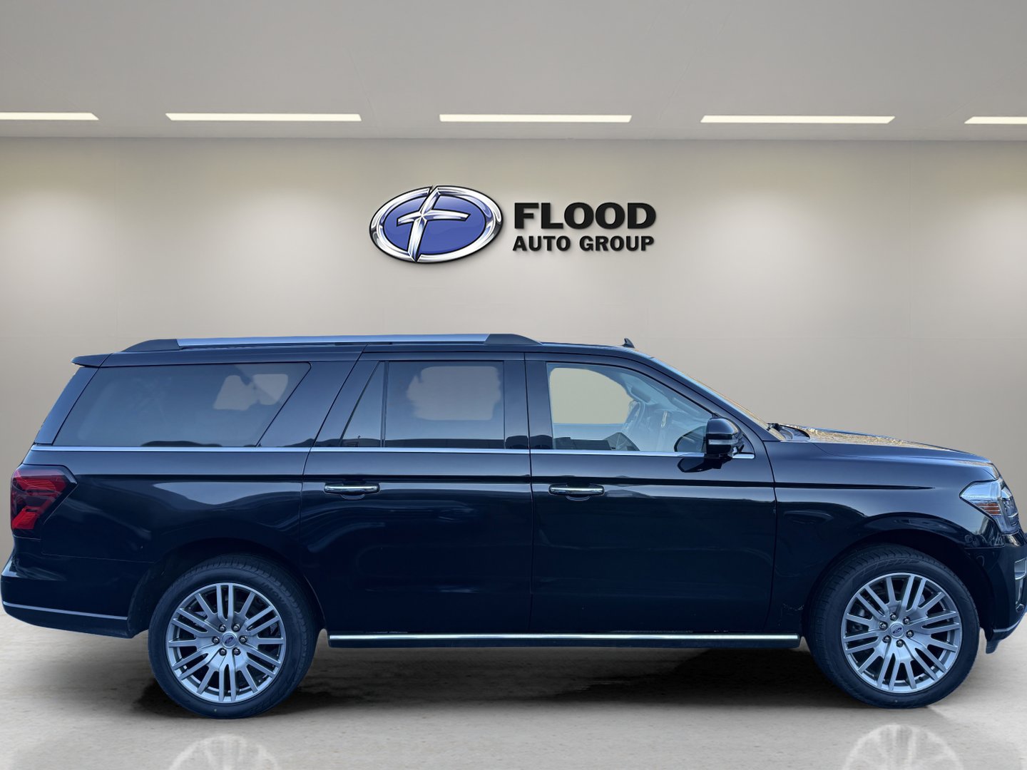 Certified 2023 Ford Expedition Max Limited image 4