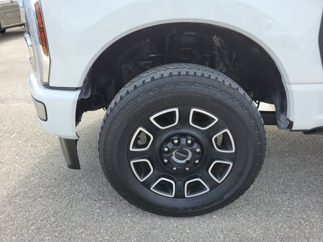 Certified 2024 Ford F350 Platinum w/ FX4 Off-Road Package image 8